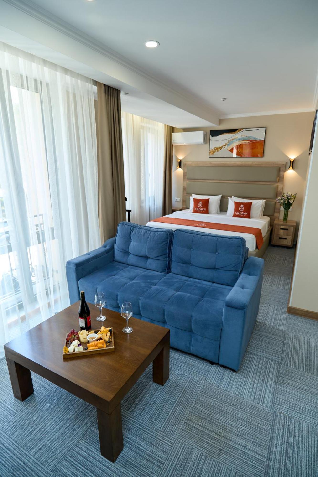Crown Hotel Biškek Exteriér fotografie